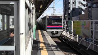 Keisei train at Machiya Station. 　京成線町屋駅　京成線普通電車