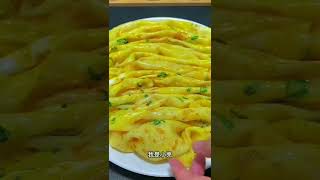 早餐很快就能做出来的鸡蛋煎饼做法。tortilla de huevo.asian  food