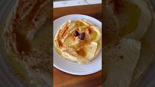 My easy homemade hummus 🙌 full recipe at spoonfulofsi.com #hummus #easyrecipe #recipevideo