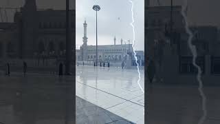 Rain In Haram Sharif -Masjid Al Haram @Saudiatravel7865 #ytshorts #rain #makkah #haramsharif