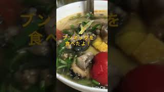 ベトナム・ハノイ屋台飯【ブンオック  bún ốc】＠ドンスアン市場の路地 #shorts