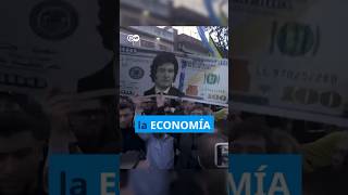 ¿Quién tiene la solución en Argentina a la inflación, la deuda crónica y la pobreza?