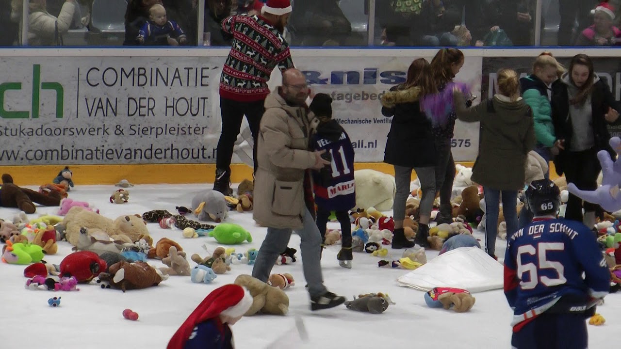 Teddy Bear Toss - YouTube