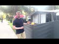 Solar-driven light for windscreens (english)