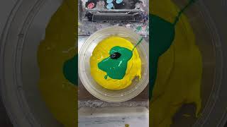 Mixing a custom green or #Pantone 3501c in 15 seconds #shorts #screenprinting #oddlysatisfying