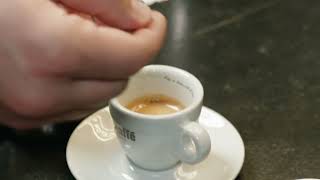 Barcaffé: modern vs. traditional macchiato