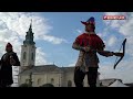 ebihoreanul.ro festivalul medieval oradea deschis cu o prezentare de modă și o luptă cu spadasini