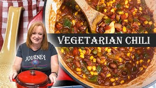 EASY VEGETARIAN CHILI WITH BEANS | My Mom's recipe using pantry ingredients