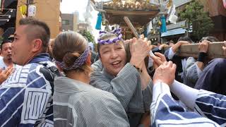 令和元年  　立川諏訪神社　例大祭「立川夏祭り」神輿おもてなし渡御です　迫力満点です　「生」。