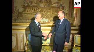 France - Assad meets Jospin and Chirac for talks