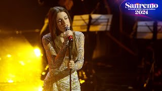 Sanremo 2024 - Angelina Mango con Il quartetto d'archi canta "La rondine"