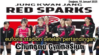 euforia stadion setelah pertandingan Chungmu Gimnasium