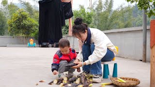 春天的第一道菜，雷竹笋炒腊肉是绝配，小妹儿干了两碗饭