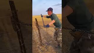 Wire Fence Mesh Stretching Process – Achieving Tension with Precision Tools