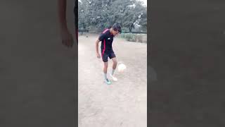 easy football skills, juggling practice #shorts #shortvideo #football #footballshorts #footballskill