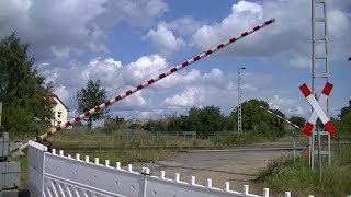 Spoorwegovergang Osterweddingen (D) // Railroad crossing // Bahnübergang