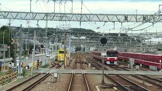 京急線15Dエアポート急行羽田空港行き1000形492〜489、480〜477編成から見た、金沢八景駅〜金沢文庫駅間の前面展望！相鉄線新型車両12000系12104編成を牽引するDD5515！