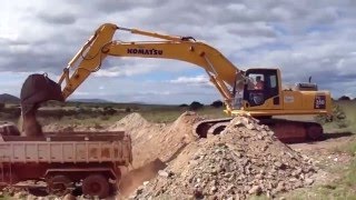 carregamento com escavadeira 350 LC da  Komatsu operador Emerson