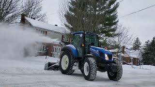 New Holland T5.105 - Inverted Snowblower