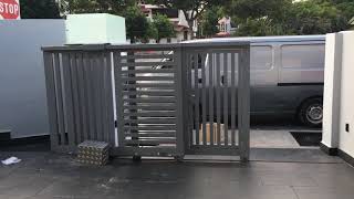 Aluminium telescopic gate 铝制伸缩门