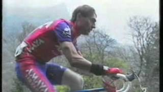 Vuelta a España 1992 - 09 Luz Ardiden Perico, pone pie en tierra