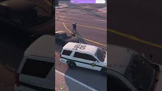 How Cops Handle Local Traffic Fights on a FiveM RP Server #shorts #fivem #worldstar