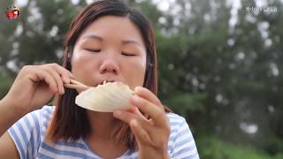 Survival in the wild, screaming for sand crab porridge caught by crabs