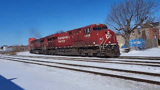 Wide Curve! CP 118 - 8936E at Osler - March 23, 2024