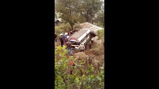San Marcos: Bus pierde el control y cae a barranco San Marcos: Bus pierde el control y cae a barranco