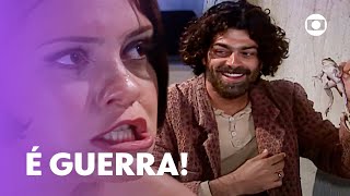 Petruchio joga rã na banheira de Catarina e ela surta 😂 | O Cravo e a Rosa | TV Globo