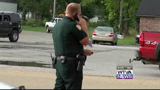 Sheriff: Man shoots wife, then himself at medical clinic in Marshall County