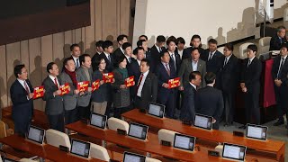 [속보] 문희상 국회의장, 또다시 질서유지권 발동 / 연합뉴스TV (YonhapnewsTV)