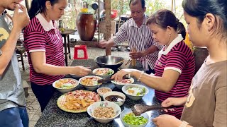 Ăn Bún Heo Quay Nước Tương | Vinh \u0026 Truyen