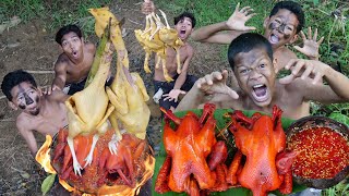 Survival in the rainforest - Primitive cooking chicken eating delicious on the forest