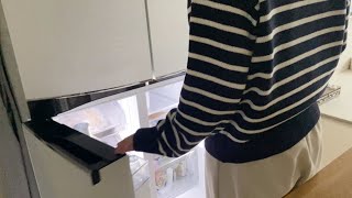 Easy and comfortable way to clean the refrigerator