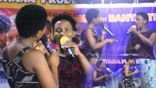 Ruboroga Otaricwa Bugufu - Bamuda VS Kenema | Best of Allen  Banyakitara Live on stage