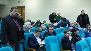 Понад 80 пайовиків не можуть повернути землі – на сесійному засіданні виникла гостра перепалка