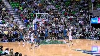 Earl Watson drains the shot to beat the first-quarter buzzer