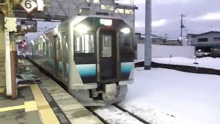 2022.12.31　JR川部駅　五能線 深浦行き到着【GV-E400系・2830D】　2022.12.31