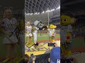 20240615 中信兄弟 小翔與阪神虎吉祥物ki ta（キー太）黑白切 cpbl