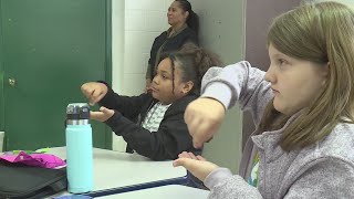 Suffolk school teaches sign language
