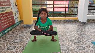 Utthita Padmasana (Dolasana) 50 counts challenge by Keshika