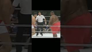 Crazy fight: 300kg VS 70kg.  #shorts