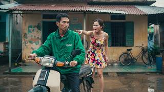 Bị Vợ Đuổi Ra Bãi Tha Ma, Anh Xe Ôm Cứu Bà Lão Tỷ Phú Và Cái Kết Đắng Ngắt Cho Cô Vợ Cũ Tham Lam