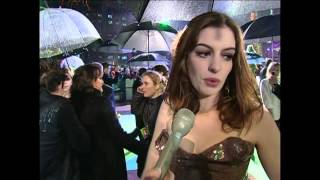 Alice In Wonderland: Royal Premiere with Anne Hathaway | ScreenSlam