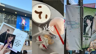 VLOG | 앨범이랑 시그 언박싱하고 곰일파티, 백현 전역카페 가는 엑소엘 브이로그 • unboxing • baekhyun discharge • kai birthday party