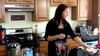 Chef Lena - How To Make A Green Smoothie