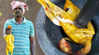 ஆட்டுக்கல்லில் இடிச்ச நாட்டுக்கோழி ரசம் | Smashed Country Chicken Soup | VILLAGE COOKING MASTERS