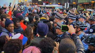 Protesters want Chicago mayor out, demand resignation