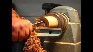 Woodturning - Hollowing with a Shallow Spindle Gouge